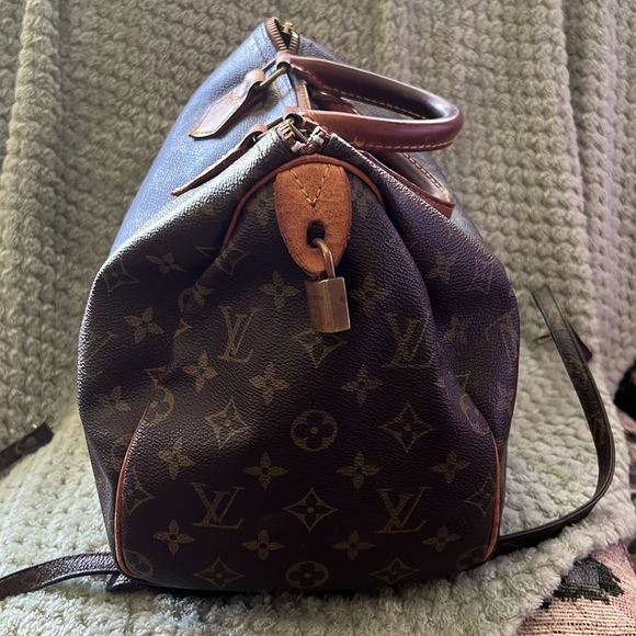 1960s-1970s Vintage LV bag. - Picture 2 of 4